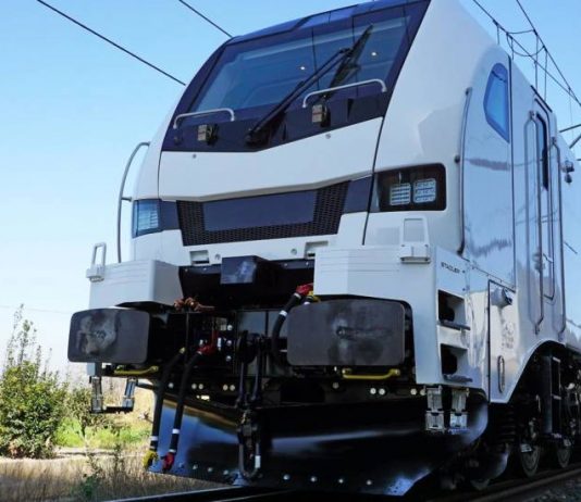 Stadler suministrará más locomotoras híbridas energéticamente eficientes para los corredores de mercancías europeos
