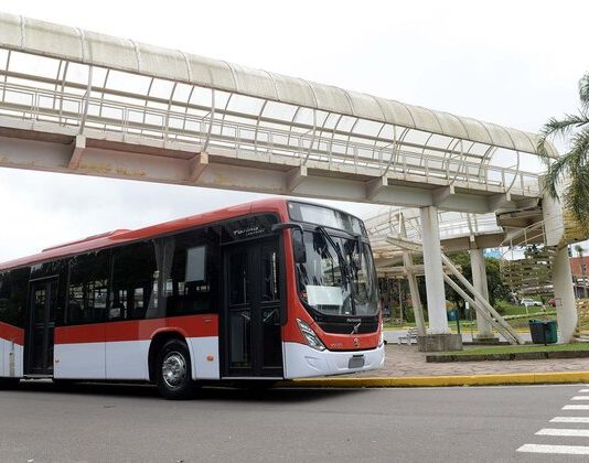 Santiago recibe 120 nuevos autobuses Volvo
