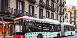 Barcelona amplía su flota de autobuses eléctricos para alcanzar sus objetivos medioambientales