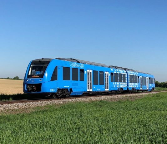 El primer tren de pasajeros con pilas de combustible de hidrógeno ha circulado en una línea de 65 kilómetros al norte de los Países Bajos