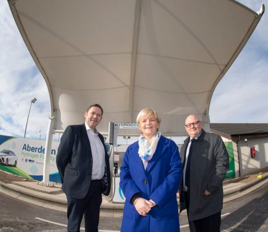 Los primeros autobuses de dos pisos con motor de hidrógeno del mundo estarán en Aberdeen en unas semanas