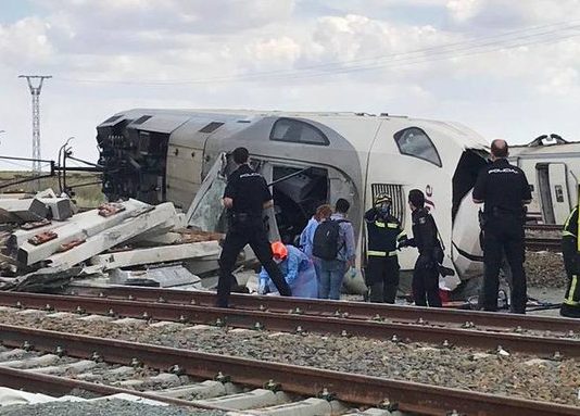 Pensar rápido, pensar despacio: El poder del relato en el juicio del tren Alvia