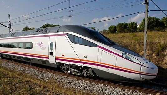 El Gobierno amplía temporalmente la caducidad de los títulos multiviaje de los AVANT