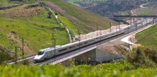 Renfe lanza el programa «Mujeres viajeras» con descuentos de hasta el 50%