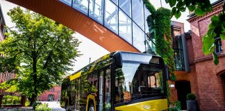 CAF-Solaris suministrará 30 nuevos autobuses hibridos a Barcelona