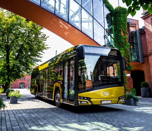 CAF-Solaris suministrará 30 nuevos autobuses hibridos a Barcelona