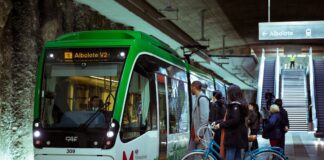 CAF cierra dos nuevos contratos con Granada y Milán