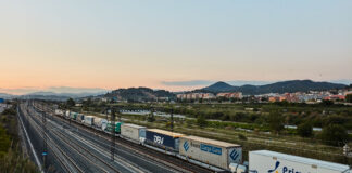 Adif y el Port de Barcelona gestionarán conjuntamente el nodo logístico ferroviario de Barcelona