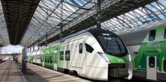 Éxito en Escandinavia: Stadler vuelve a entregar el modelo FLIRT en Finlandia El grupo finlandés VR y Stadler firmaron hoy un contrato para la entrega de 20 unidades múltiples FLIRT de un piso.