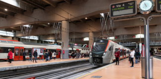Renfe firma con el ICO un acuerdo de financiación para la compra de trenes de gran capacidad para Cercanías que favorecen la movilidad sostenible