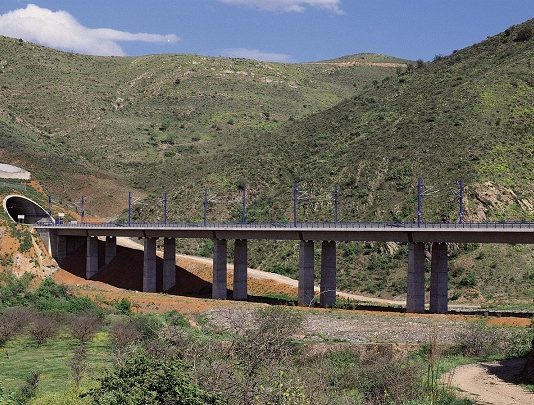 Adif destina 146,5 M€ al mantenimiento del corredor noreste de alta velocidad