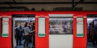 Entra en servicio comercial el primero de los nuevos trenes del Metro de Barcelona