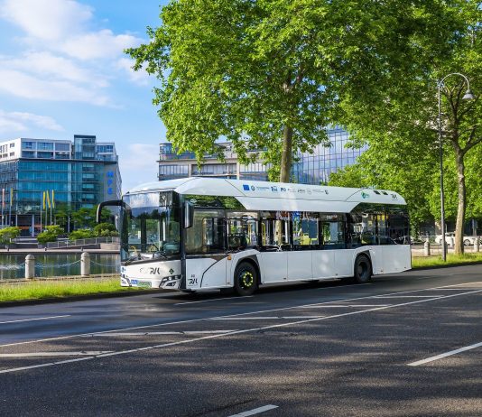 SOLARIS CIERRA DOS NUEVOS CONTRATOS EN ALEMANIA E ITALIA