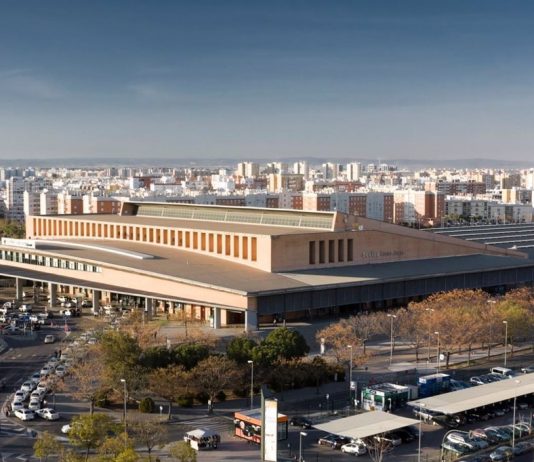 Mitma formaliza por 642.000 euros el contrato para realizar el Estudio Informativo de la conexión ferroviaria entre la estación de Santa Justa y el aeropuerto de Sevilla
