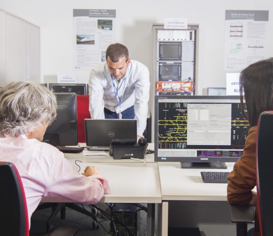 Alstom España desarrollará un proyecto de innovación para Adif