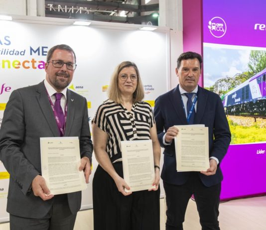 Renfe, Adif y el Puerto de Huelva firman un protocolo para la puesta en marcha de una Autopista Ferroviaria entre Huelva y Madrid