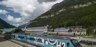 EL TREN DEMOSTRADOR DEL PROYECTO FCH2RAIL, PRIMER TREN DE HIDROGENO QUE CIRCULA EN PRUEBAS EN LA RED FERROVIARIA ESPAÑOLA