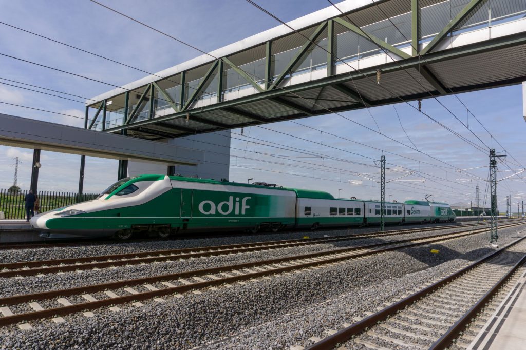 Adif AV encarga un nuevo tren auscultador para alta velocidad y líneas ...