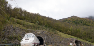 Inauguración de la conexión ferroviaria española «Variante de Pajares» gracias a los fondos de la política de cohesión y otras ayudas de la UE