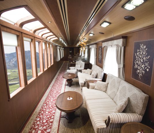 El Transcantábrico vuelve a ponerse en marcha