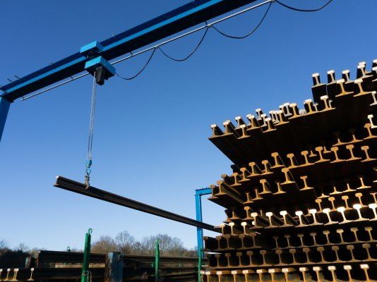 Adif AV destina 134 millones de euros al suministro de carril para el despliegue de líneas de alta velocidad