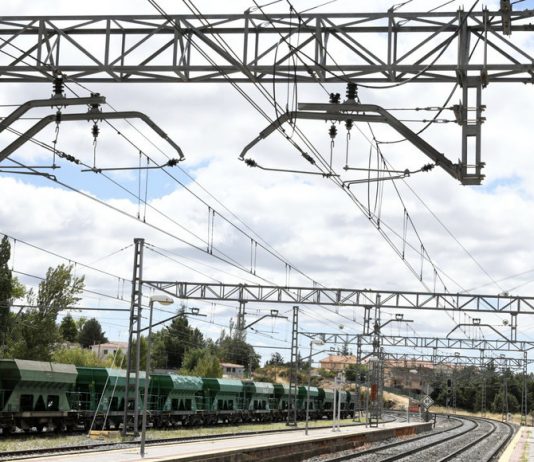 Adif destina más de 238 millones de euros al mantenimiento de las instalaciones eléctricas de la red convencional