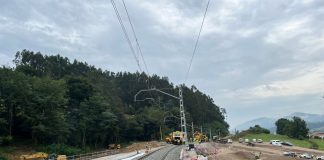 Adif recupera la circulación de la línea a Santander tras completar las obras más complejas en la duplicación de un tramo de la red convencional