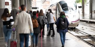 Renfe promociona el ‘Spain Rail Pass’ en la estación de Cercanías Aeropuerto-T4