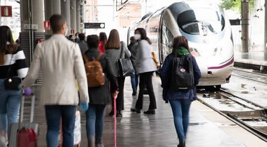 Renfe promociona el ‘Spain Rail Pass’ en la estación de Cercanías Aeropuerto-T4