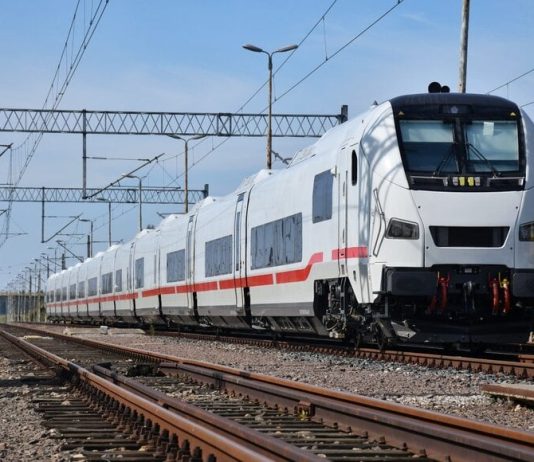 Las agencias de seguridad ferroviaria de Europa y Alemania conceden la homologación al tren Talgo 230