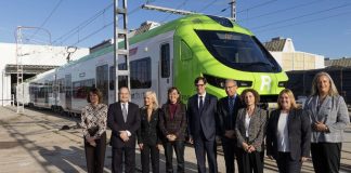 Alstom y FGC presentan el primero de los 10 trenes para la conexión rápida con el Aeropuerto de Barcelona