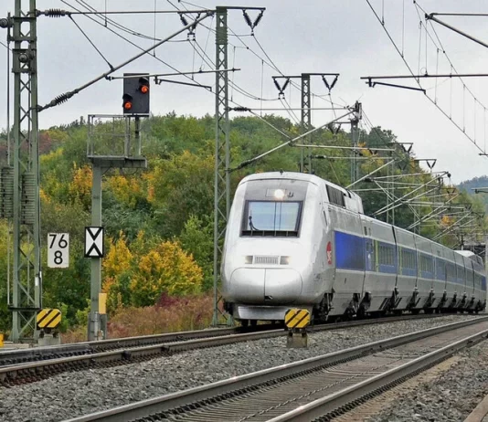 Francia elige Paxone para el nuevo sistema nacional de venta de billetes de trenes TET