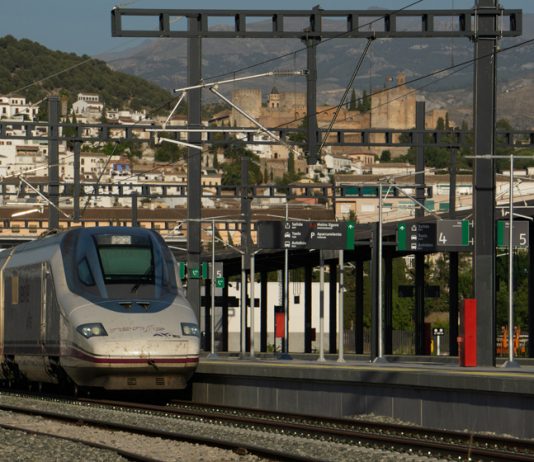 Adif AV adjudica la redacción del proyecto básico y constructivo de una nueva base de mantenimiento en la provincia de Granada