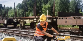 Herramientas de mantenimiento ferroviario mejoran la alineación y el control de tensiones